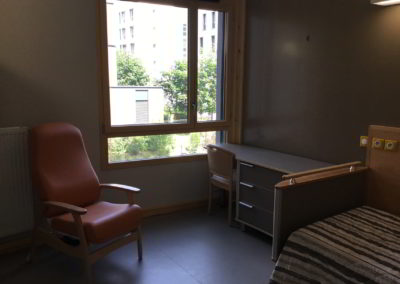 EHPAD - chambre, coin fenêtre